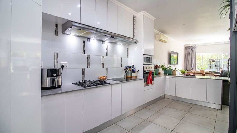 3 Bedroom Property for Sale in Baysville Eastern Cape